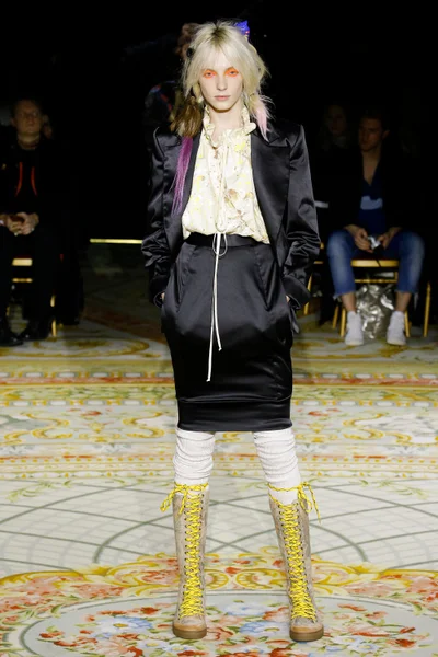 Look 61